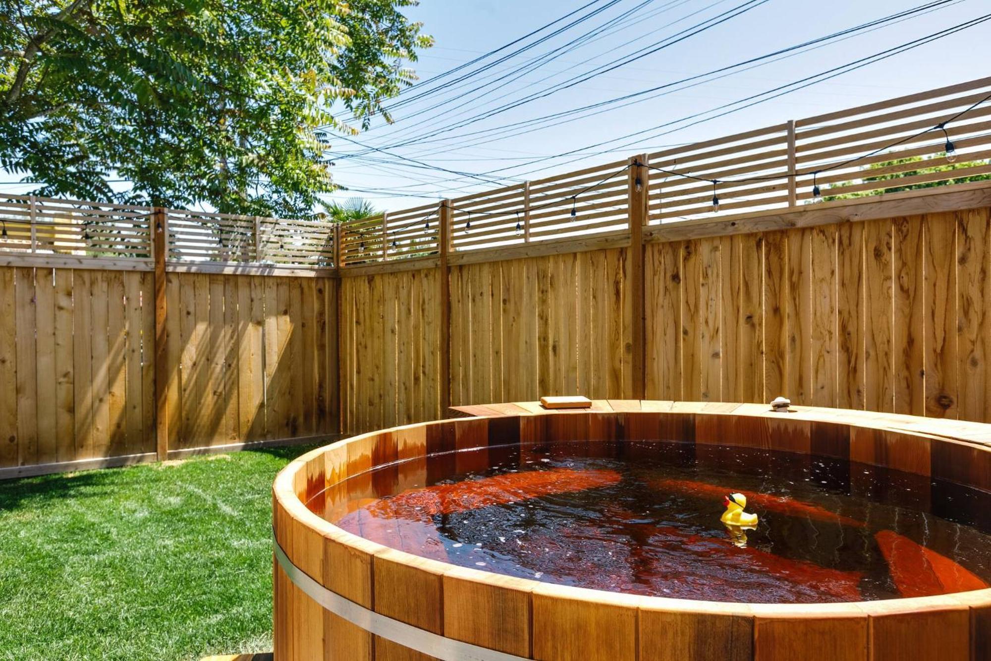 Holiday home Maple Leaf Craftsman - Hot Tub, Ac, Dog Friendly